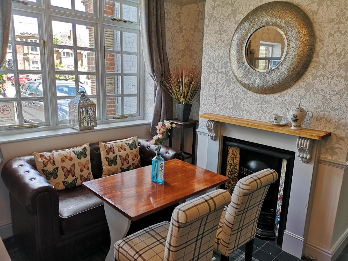 Woolpack Inn 치체스터 외부 사진